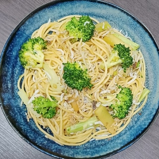 ブロッコリーとしらすとアンチョビのパスタ☆